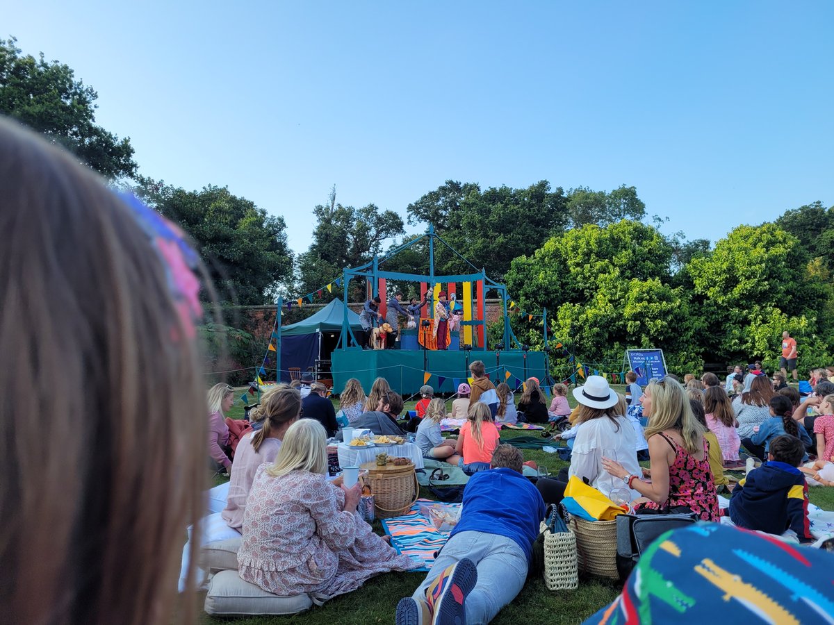 HolkhamEstate's tweet image. Our Outdoor Theatre in the Walled Garden is popular with children and adults alike! Bring a picnic and enjoy brilliant performances. 

🎭 Treasure Island - 18th August

🎭 Macbeth - 25th August

Book on our website.

📷 Darren Williams