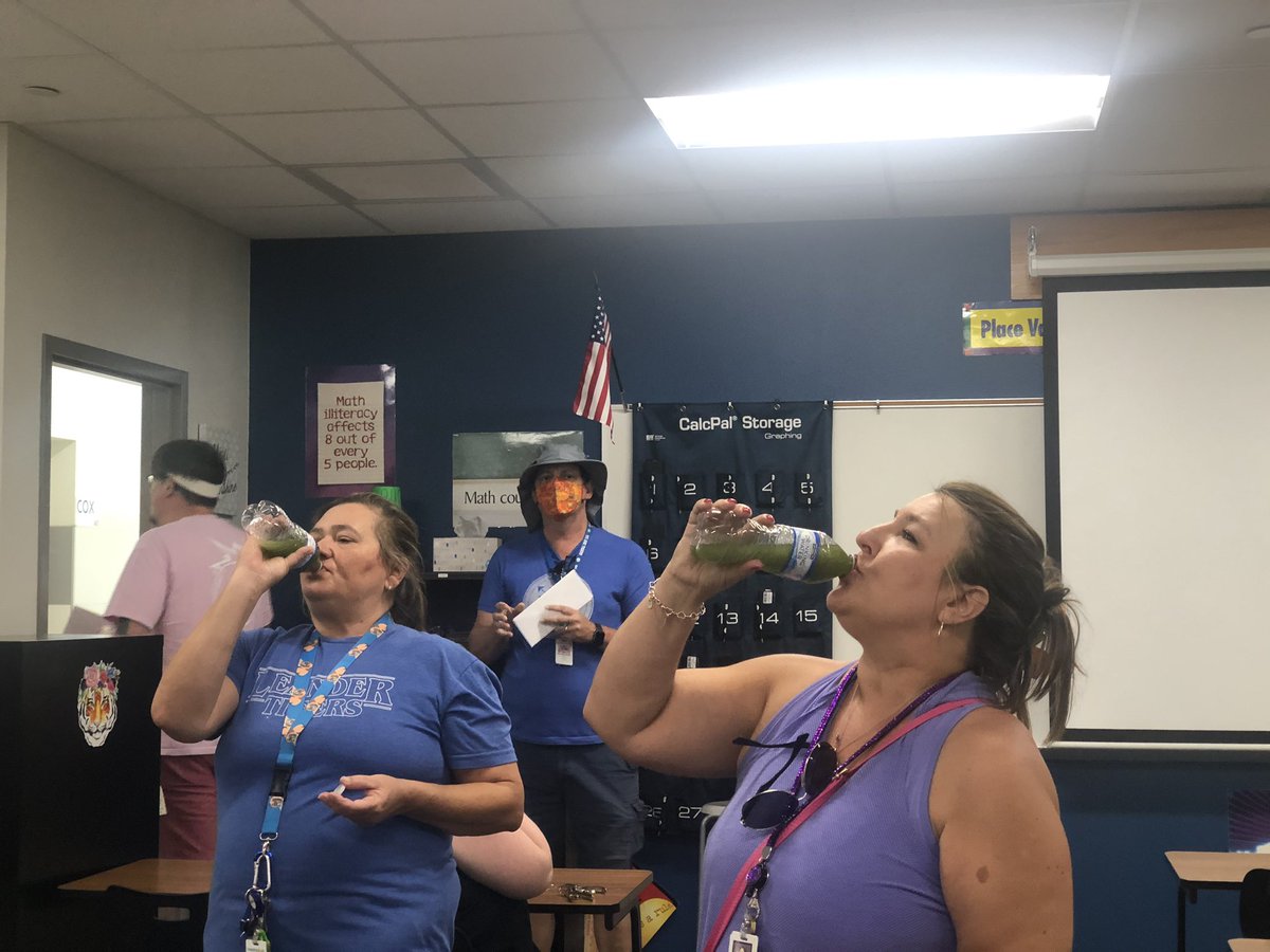 Browns_Class's tweet photo. Team building @LeanderTigers #theAmazingRace https://t.co/st7PYDLmzR