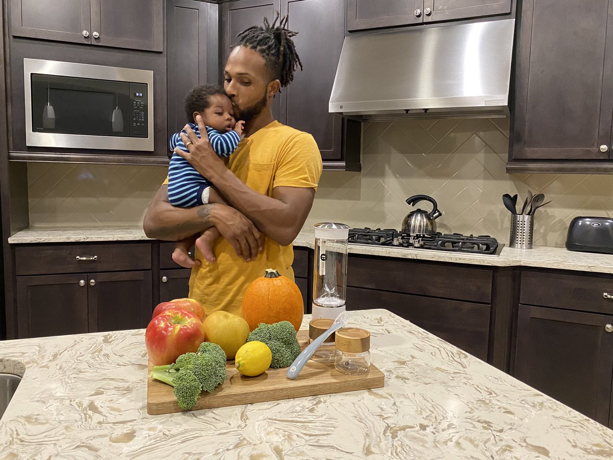 Today is National Son and Daughter Day, so take some time to give your kids an extra slobbery kiss today! Parenthood is always up and down journey, but today we celebrate some of our favorite #LCBBabes and the smiles they bring us! ♥️