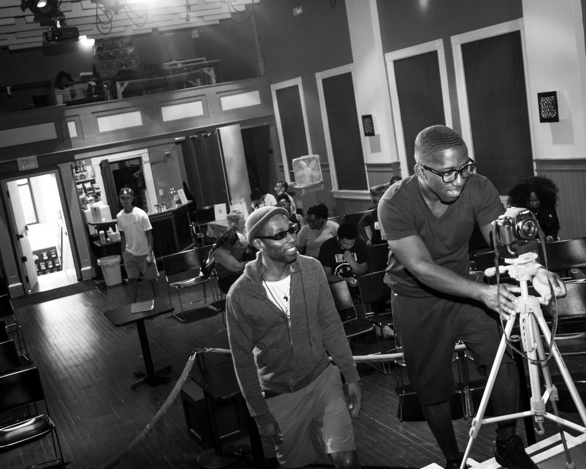 FDouglasKnowles's tweet photo. On the set of Hoodie Talk 860. https://t.co/PArVXeJzuh
