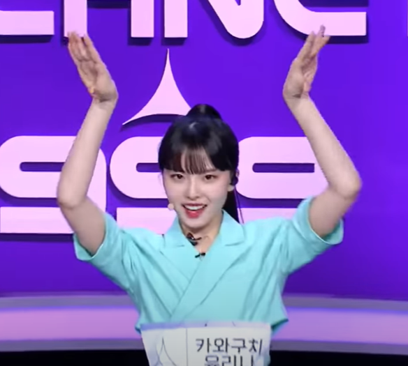 E8gqrCqUcAIlDWq?format=png&name=small