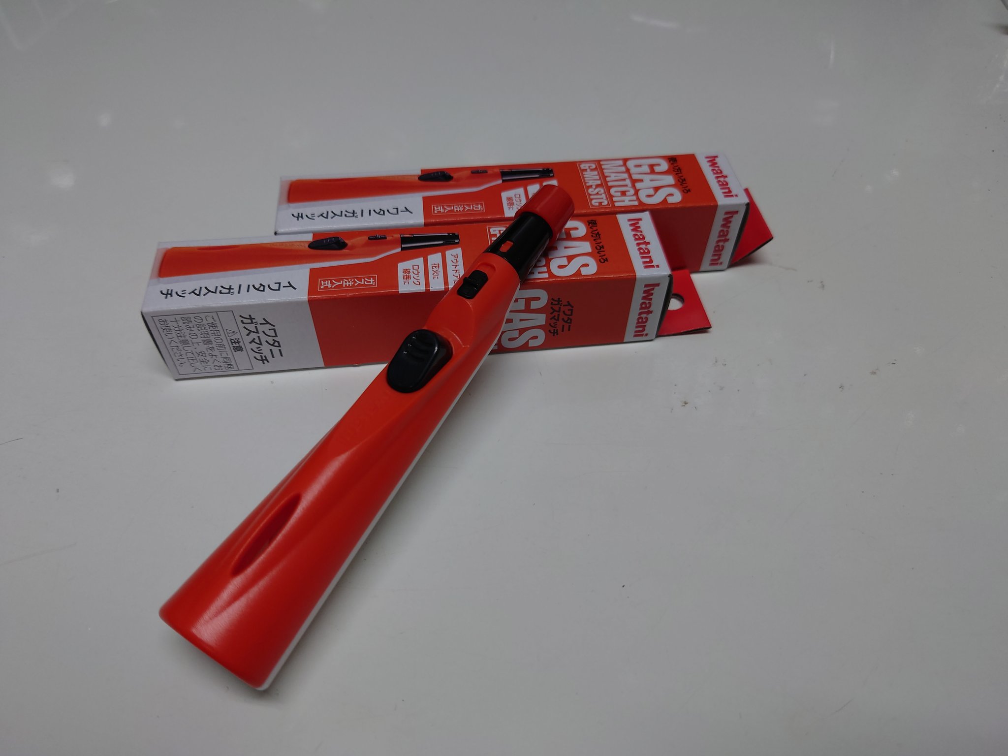Masa Spincast Packrod セリアでイワタニのガス注入式ライターが買えるだと ダイソーのスシオイルライター といい 最高だぜ100均 イワタニ オイルライター ガス注入式ライター セリア ダイソー T Co Gkfnmnob4j Twitter