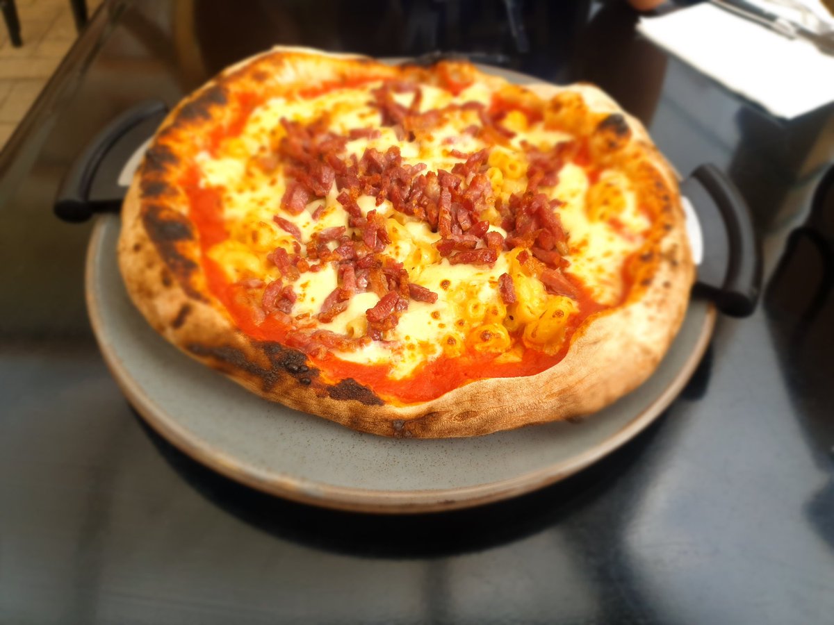 Mac and cheese pizza 😋😋😋❤ #food #pizza