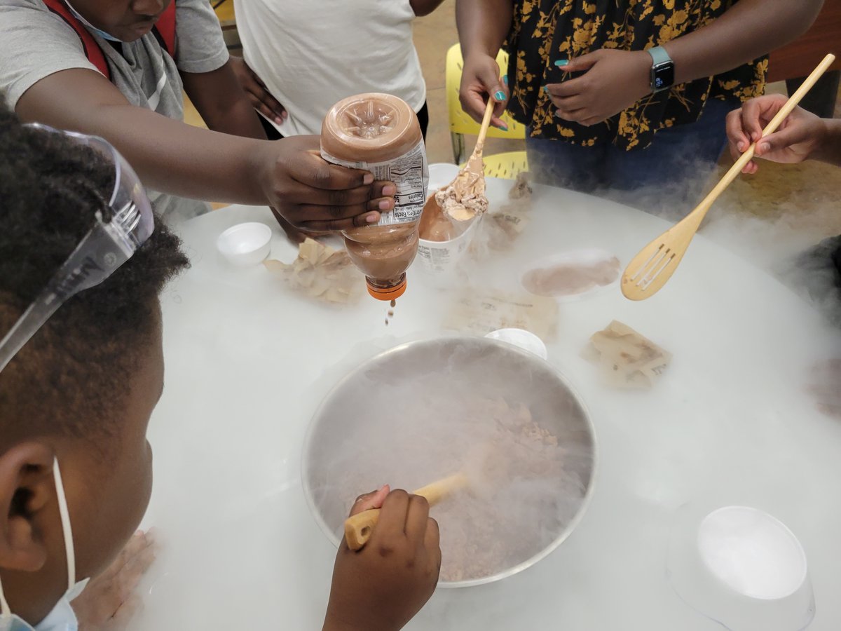 SalArmyWS's tweet photo. #STEM class at the Boys & Girls Club yesterday. Scientists from @RAI_News taught students how #DippingDots (remember them?) are made. And of course they ate them! Yum! #wsnc #dtws #BGCA #summercamp #stemeducation #Science https://t.co/aKyB8I8Dz3