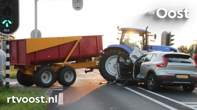 N35 in beide richtingen dicht na ongeval bij Wierden. #rtvoost.