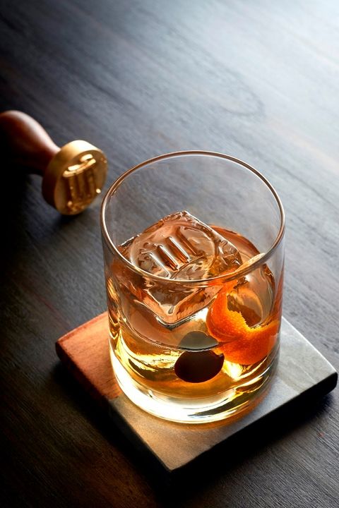 3ForksDallas's tweet photo. The Garrison Brothers Old Fashioned is the featured cocktail on our @DFW_RW menu! Try a taste of the small batch bourbon from @garrisonbros. You won't be disappointed! https://t.co/zH7vuTCeKl