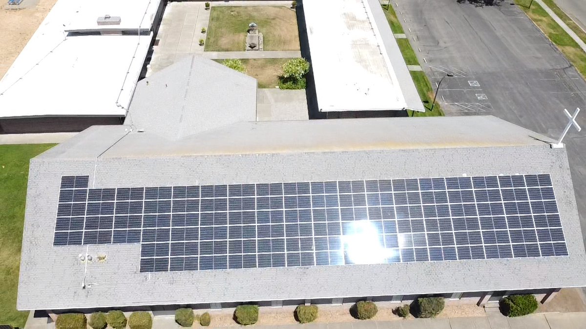 RE_volv's tweet photo. We're excited to see the 41 kW solar panel array installed at Living Vine Church, located in Napa, California. By going solar with RE-volv, Living Vine will save more than $357,000 on their electricity bills over the life of their solar system. #NonprofitSolar #SolarForNonprofits https://t.co/wLpxDvMuIQ
