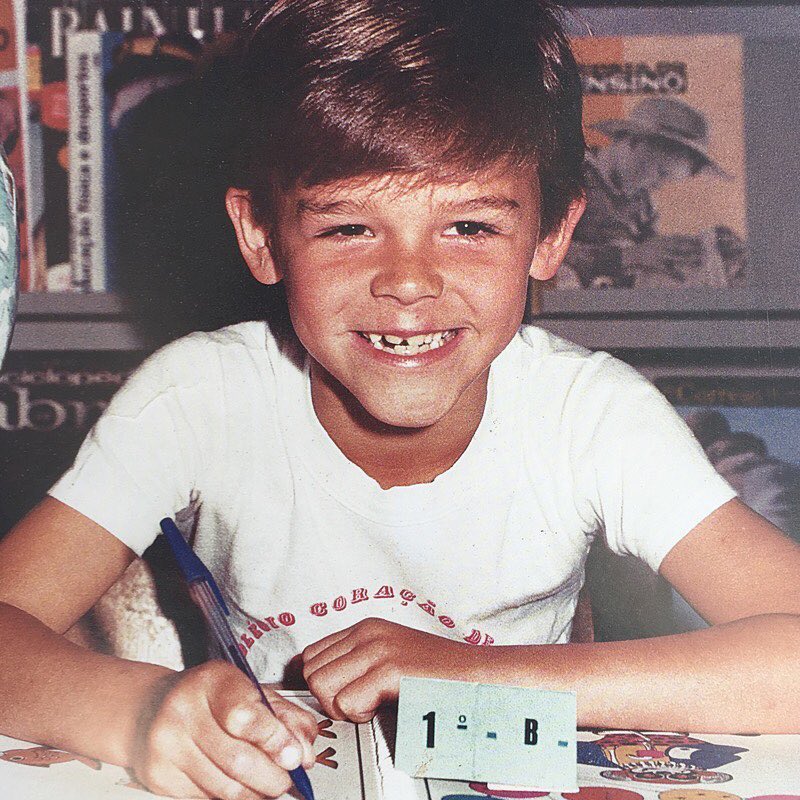 Gustavo Kuerten (@gugakuerten) on Twitter photo #Educação + #Esporte = Oportunidade   
#DiadoEstudante 📚🏫 #Educação + #Esporte = Oportunidade   
#DiadoEstudante 📚🏫