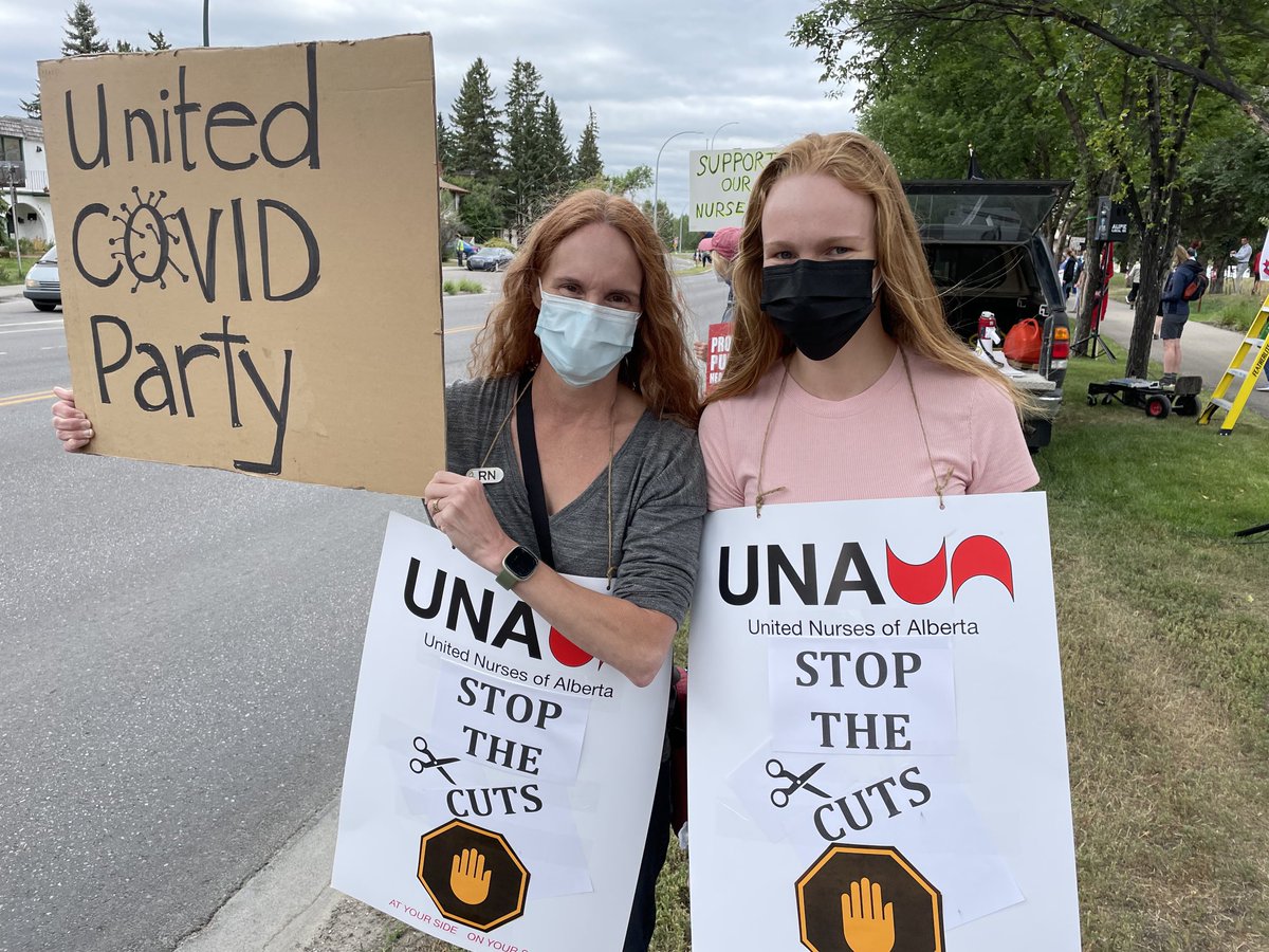 demandsbetter's tweet image. 2 generations of RNs protesting against the proposed cuts. ⁦@UnitedNurses⁩ #popAB #testtraceisolate