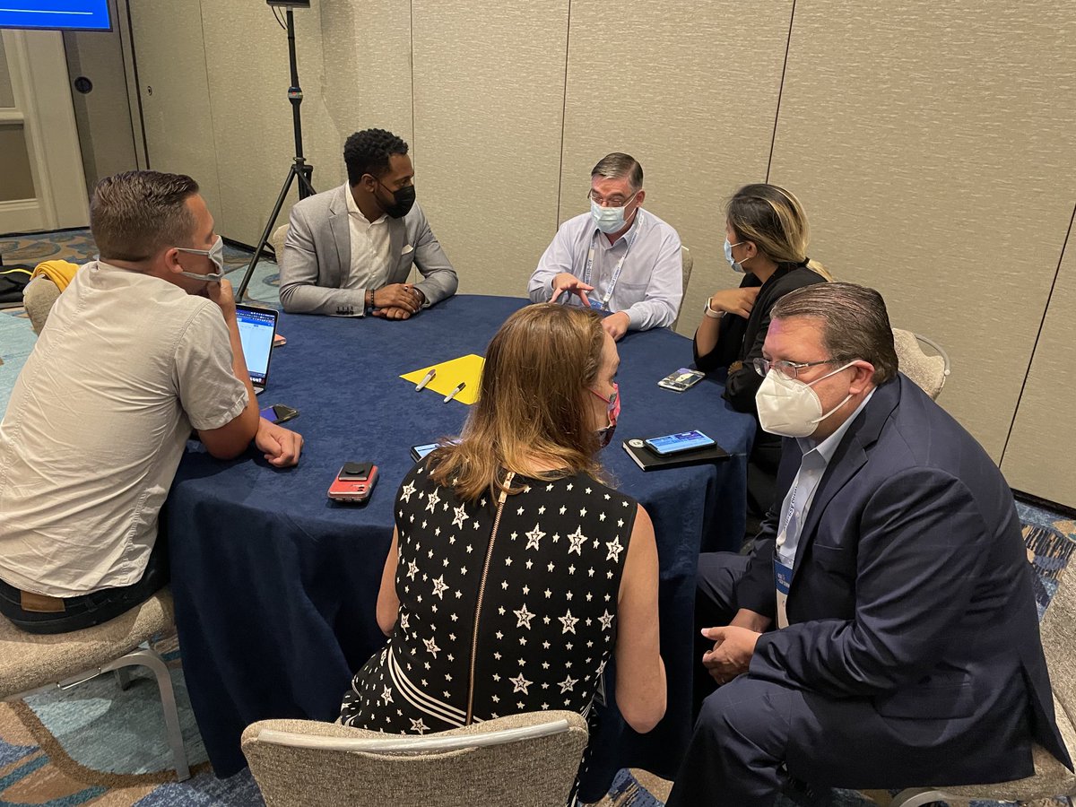 akrebecca's tweet image. Building #solutionaries at #asugsvsummit with ⁦@ByronKSanders⁩ ⁦@SiembraABQ⁩ ⁦@tvanderark⁩