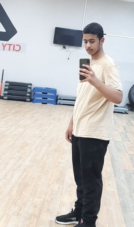 CityPowerGym1's tweet photo. #بطلنا الجديد لشهر ذي القعدة 
تحدى وجبات العيد 🍔🍔 فكان لدية إرادة من حديد 
واستطاع خسارة ١٠ كيلو جرام خلال شهر واحد
البطل / عبد الإله العنزي 
انت ايضا تستطيع أن تكون بطلنا القادم 💪💪
#نادي_مدينة_القوة 
#حفرالباطن #حفرالباطن_الان https://t.co/UjRn4N7HeO