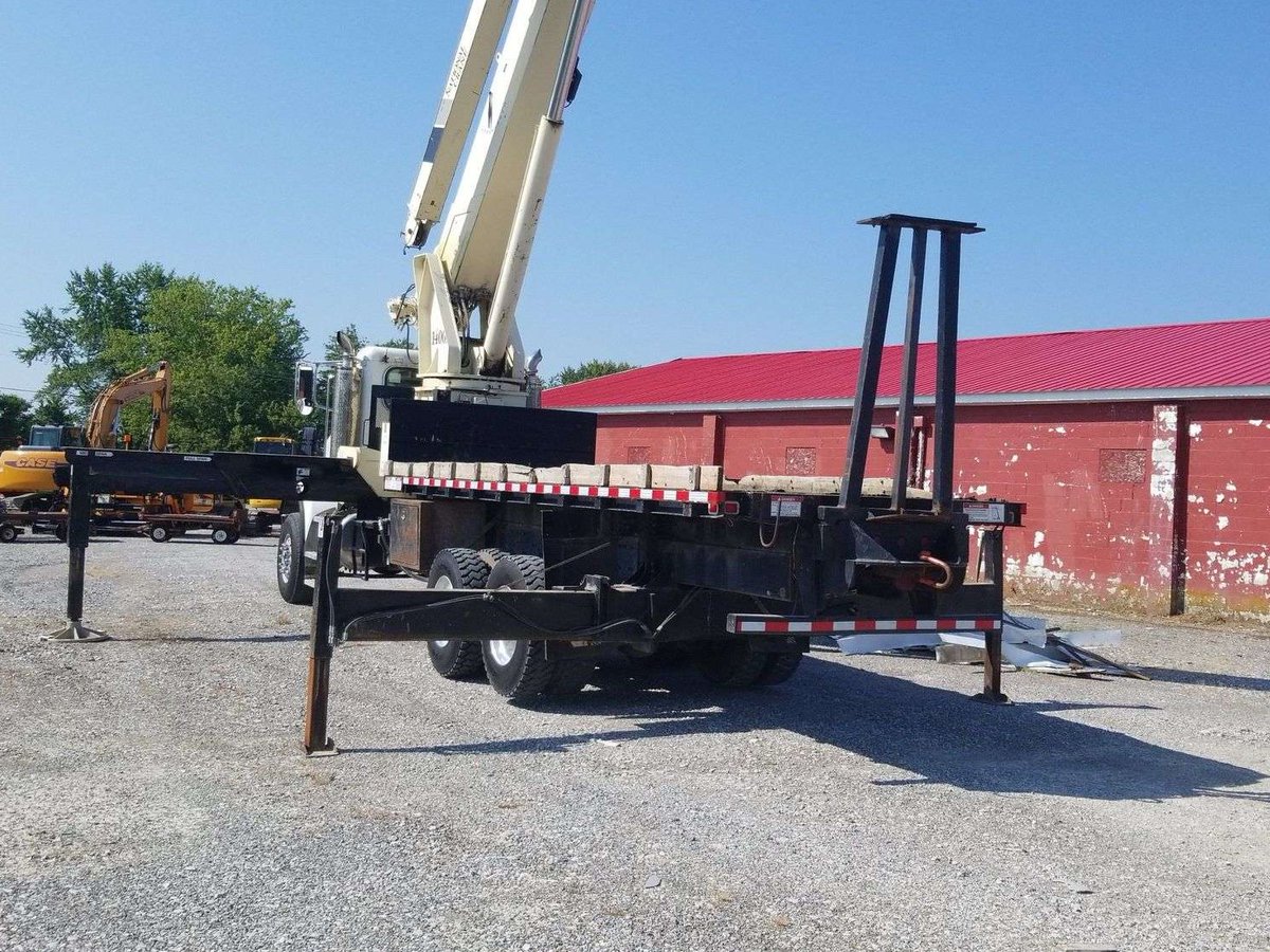JMAuctioneers's tweet image. Midwest Construction &amp;amp; Farm Equipment Public Auction
August 28th  |  CLAYTON, IN  |  10:00AM EST
2007 PETERBILT 357 NATIONAL 33 TON CLOSED CRANE TRUCK
More info on this and more&amp;gt;&amp;gt;&amp;gt; j.mp/3CyrsfH
#freijeauctioneers #TeamFridge #getresultsgoauction