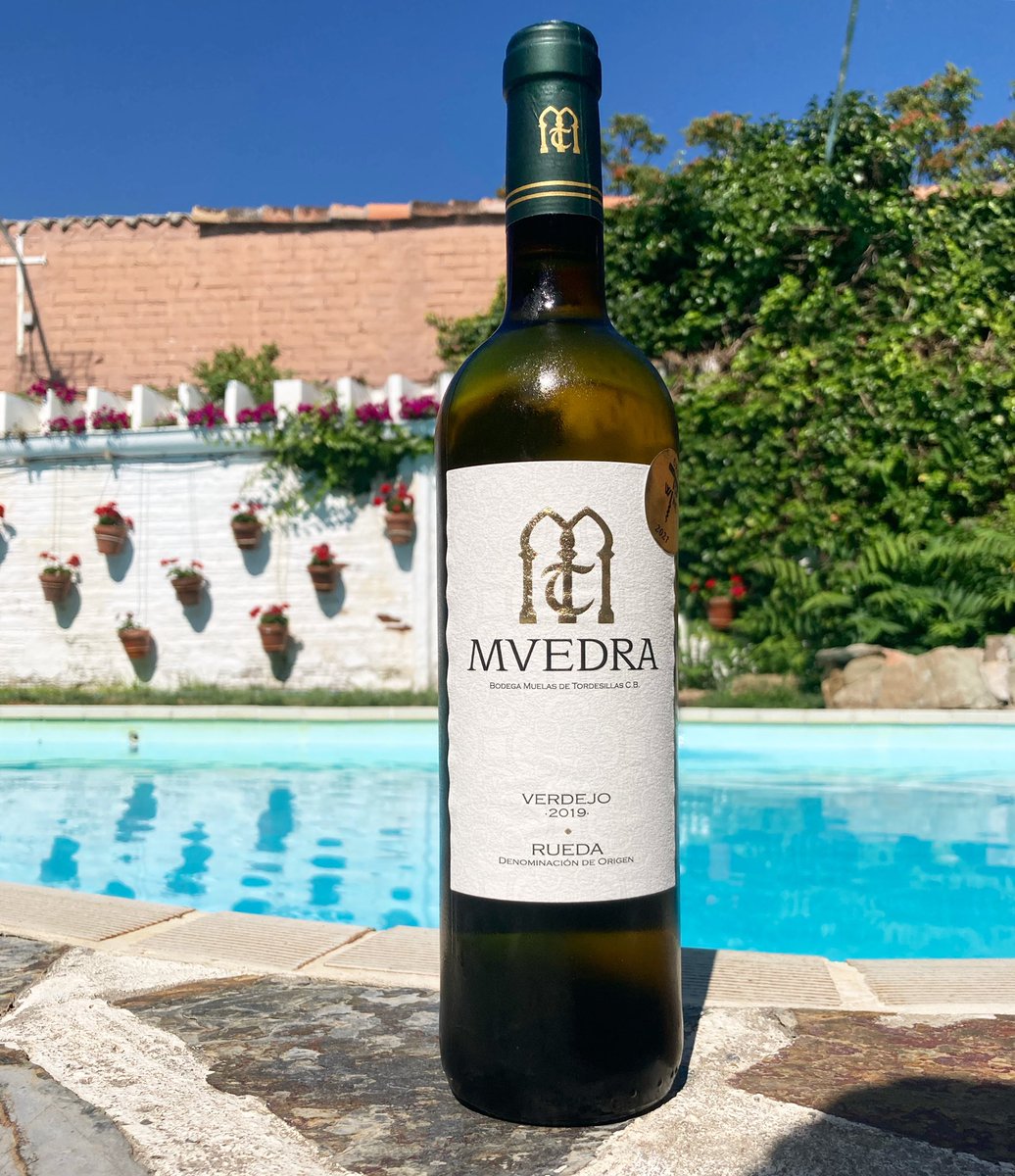 BodegaMuelas's tweet photo. ¿Planes para esta semana?
Con estas temperaturas, el plan ideal siempre va acompañado de #verdejoderueda bien frío.
•
•
#DOrueda #vinoblanco
#Muedra #verdejo
#Muedraverdejo #bodegamuelas #tordesillas #comparteunrueda https://t.co/EWse4jrOyc