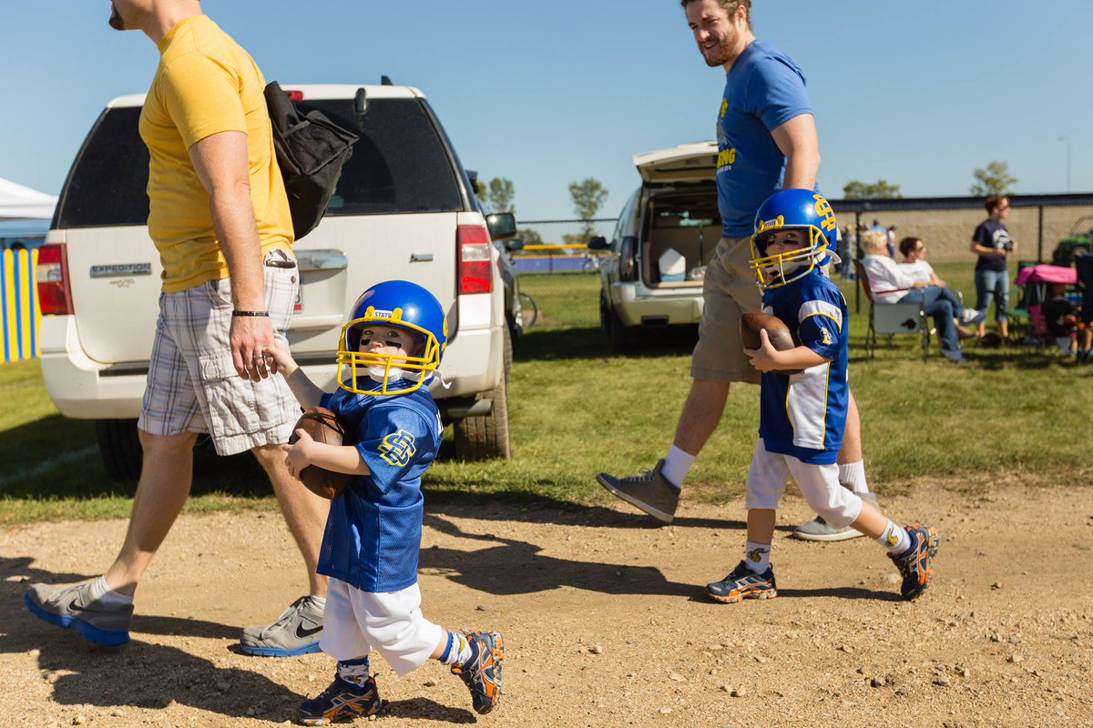VisitBrookings's tweet photo. We cannot wait for Jack's football to return to Brookings!
It is officially 1 month to kickoff! See the full season schedule here: https://t.co/4WE2b64ji3
#visitbrookings #hifromsd #gojacksfootball https://t.co/G4PrFL0TlN