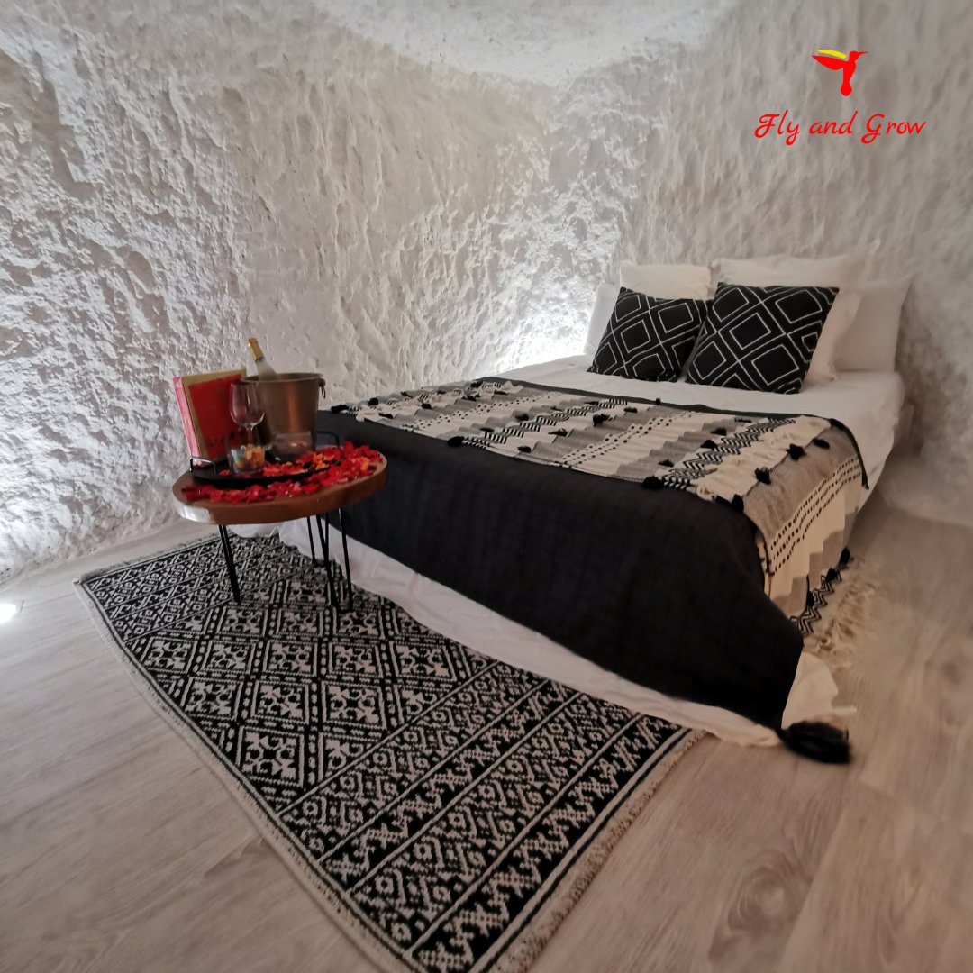 FlyandGrow's tweet photo. La belleza de un lugar se puede resumir de muchas formas contando cada instante, escribiendo sobre lo que te ha gustado, viendo fotografías… 
 
Para nosotros el @XUQgroup  ha sido una experiencia única que repetiríamos una y otra vez.
 
Te las contamos con estas imágenes https://t.co/07Swk2FaiA