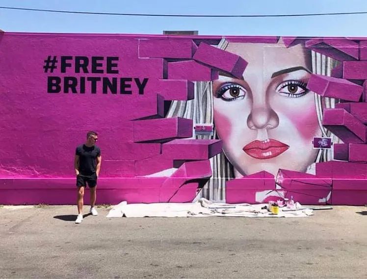 Britney Spears Reviews #TheWomanInMe tweet media