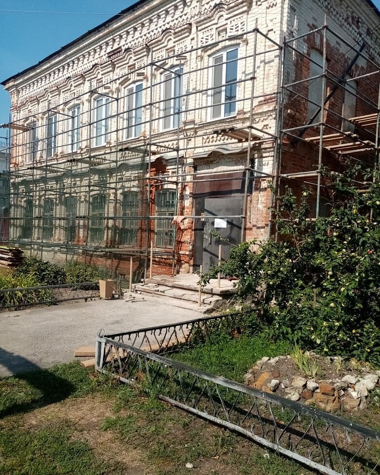 В Сенгилеевском районном краеведческом музее им. А. И. Солуянова приступили к ремонтным работам.
Ремонт музея включен в Государственную программу Ульяновской области «Развитие культуры, туризма и сохранение объектов культурного наследия в Ульяновской области» на 2021 год.