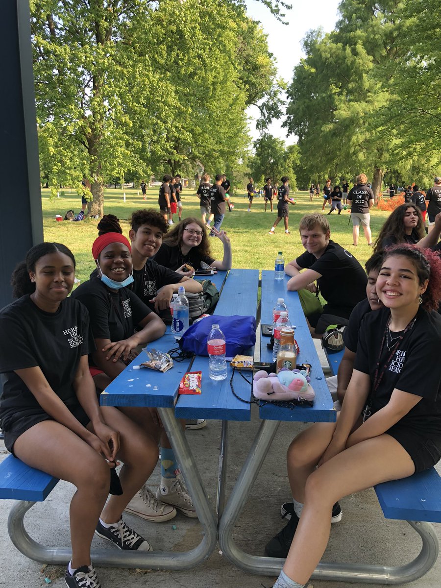 HerronHighIndy's tweet photo. ACHAEAN CLASS OF ‘22!! You made it to your Senior Year - we can’t WAIT to see how you rock it! #GoAchaeans #SeniorRetreat #MLKPark #HHS22 https://t.co/GA8ByMe93W