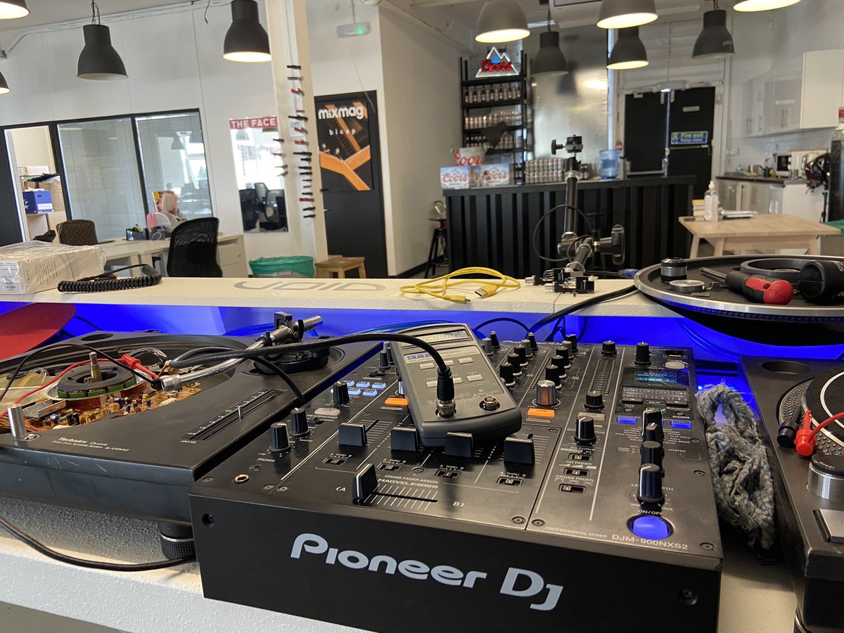 deck_doctor's tweet image. Servicing the main turntables at Mixmag’s The Lab.

@mixmag @voidacoustics 
#Technics1210 #Technics1200 #technicssl1210 #technicssl1200  #deck_doctor #deckdoctor #vinyl
#technicssl1210mk2 #technicssl1200mk2 #SL1210 #SL1200 #decks #void #mixmag #mixmaglab