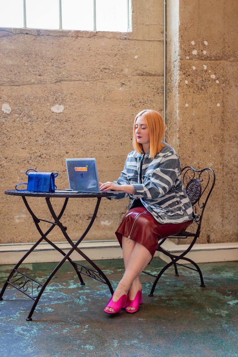 Tune in to #WCW, a killer radio show hosted by Amber LaFrance on deepellumradio.com EVERY Wednesday at 11AM! You'll hear some awesome local tunes weekly! ✨