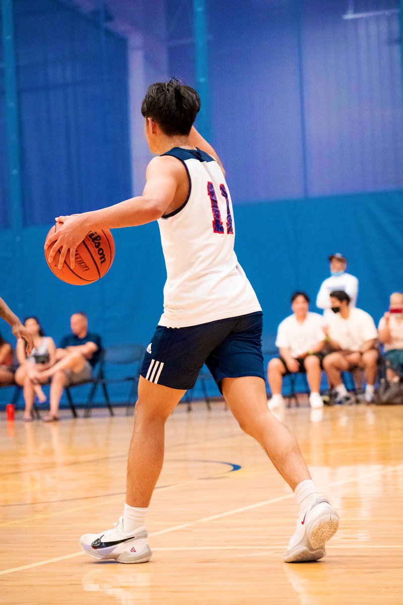 🚨<a href="/Lexchau/">Alex Chau</a> is a college player🚨
More D3s NEED to take a look

Starting PG all season. True PG
✅Handles well + w/physicality
✅Facilitator
✅Tempo-setter
✅⬆️ IQ
✅Makes teammates better
✅Pass-first but capable scorer (esp. midrange)
✅Strong D + disruptive in switches
✅Winner