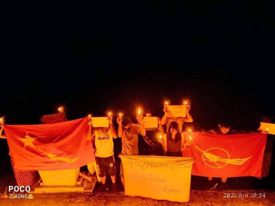 KiwixssK's tweet photo. AungMyaeTharSan Education School Strike held a candle prayer night strike for the heroes who jumped to their deaths the instead of kneeling under the military terrorists yesterday. #WhatsHappeningInMyanmar #Aug11Coup #AcceptNUG_RejectMilitary https://t.co/ciVu8dhI8z