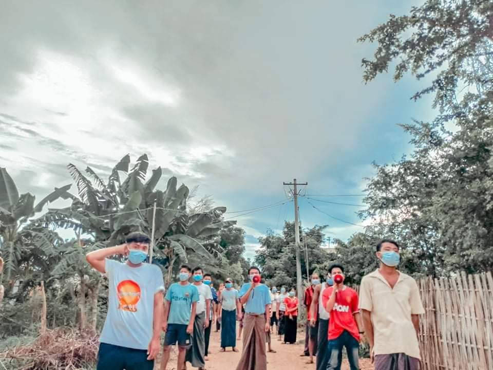 Residents from SoneChaung Village, Yinmarpin Tsp staged peaceful evening protest as anti-coup movement #WhatsHappeningInMyanmar #Aug11Coup