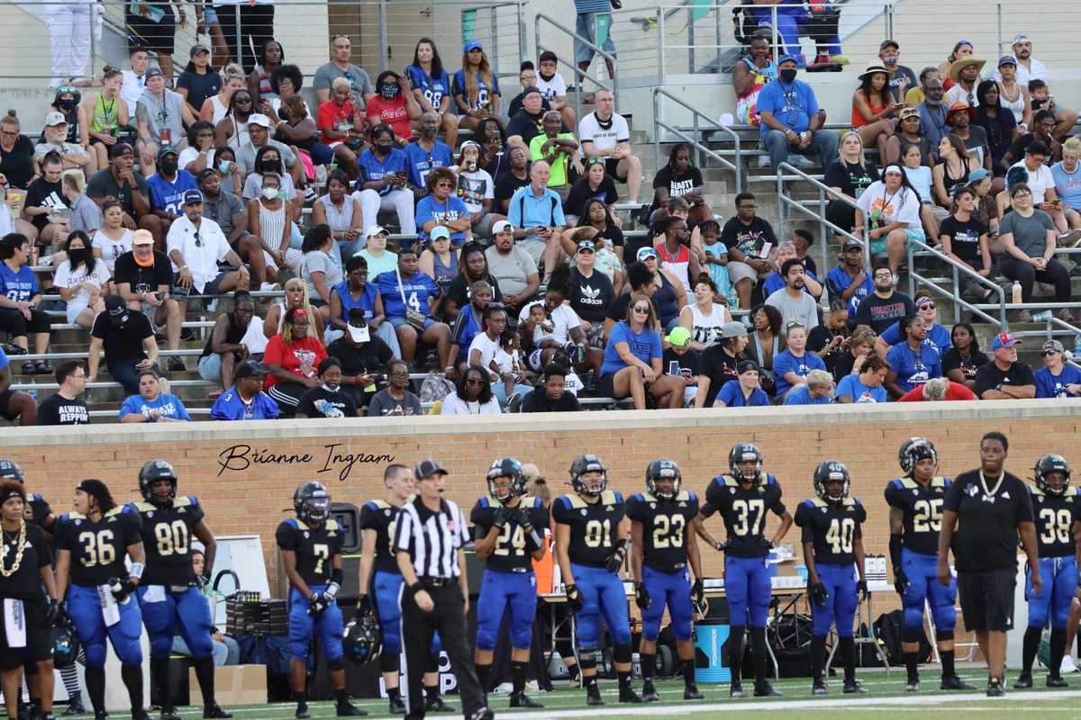 TXEliteFootball's tweet image. 💙 Who got our back? It felt like we had the entire DFW metroplex behind us this season. Thank you to all of the fans who tuned in, supported us, and showed up for the big game. #eliteNATION #spartaaa #wnfc #wnfcproud #champs  Photo by BrianneIngram
