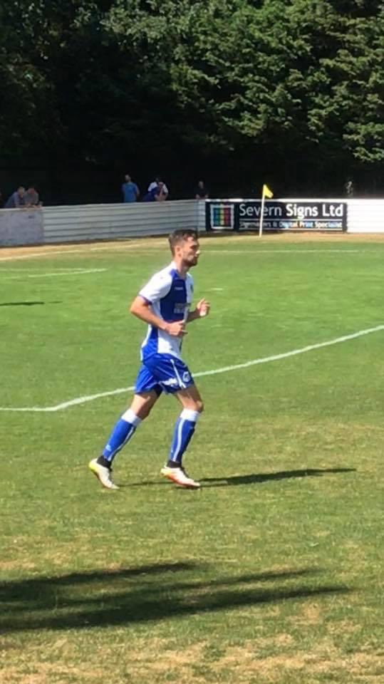 AmmanfordAFC's tweet photo. ⚠️NEW SIGNING⚠️

@AmmanfordAFC are pleased to announce former @Official_BRFC U18 Captain Osian Dillon has signed for the club. 

Osian is looking forward to get going with the club, and goes straight into the squad for Fridays game with @SwanseaUniFC 

#TheTownAsOne ⚫️⚪️ https://t.co/ATbTIyGI12