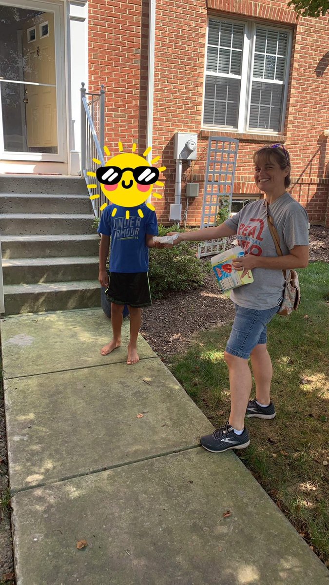 fcpswes3rdgrade's tweet photo. Popsicles challenge done! Boom!!!! #oneTeamWES @WESLions1 https://t.co/XsugnN5q22