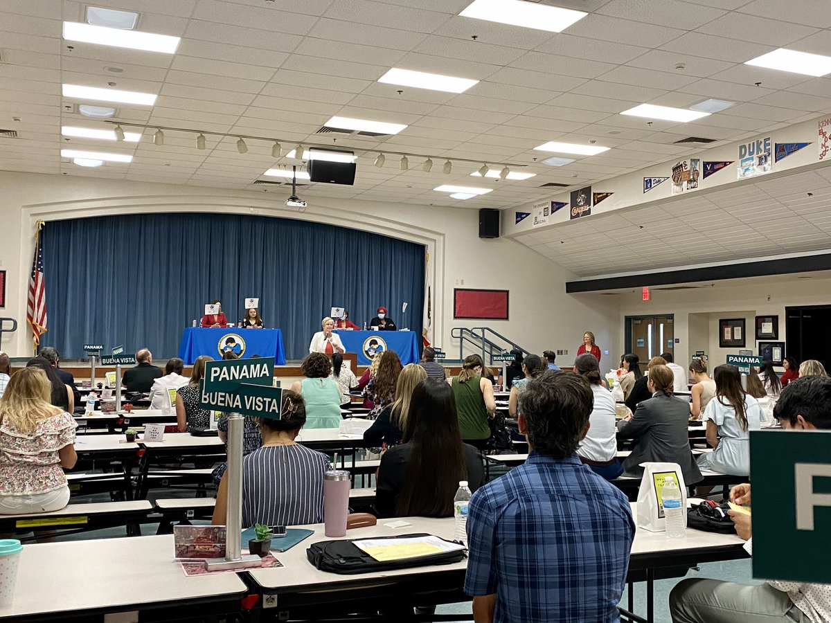 2021-22 begins with New Teacher Welcome <a href="/StonecreekJHS/">Stonecreek JHS</a>! Ready to roll!! #pbvusd #pbvssc #WeAreHereForYou