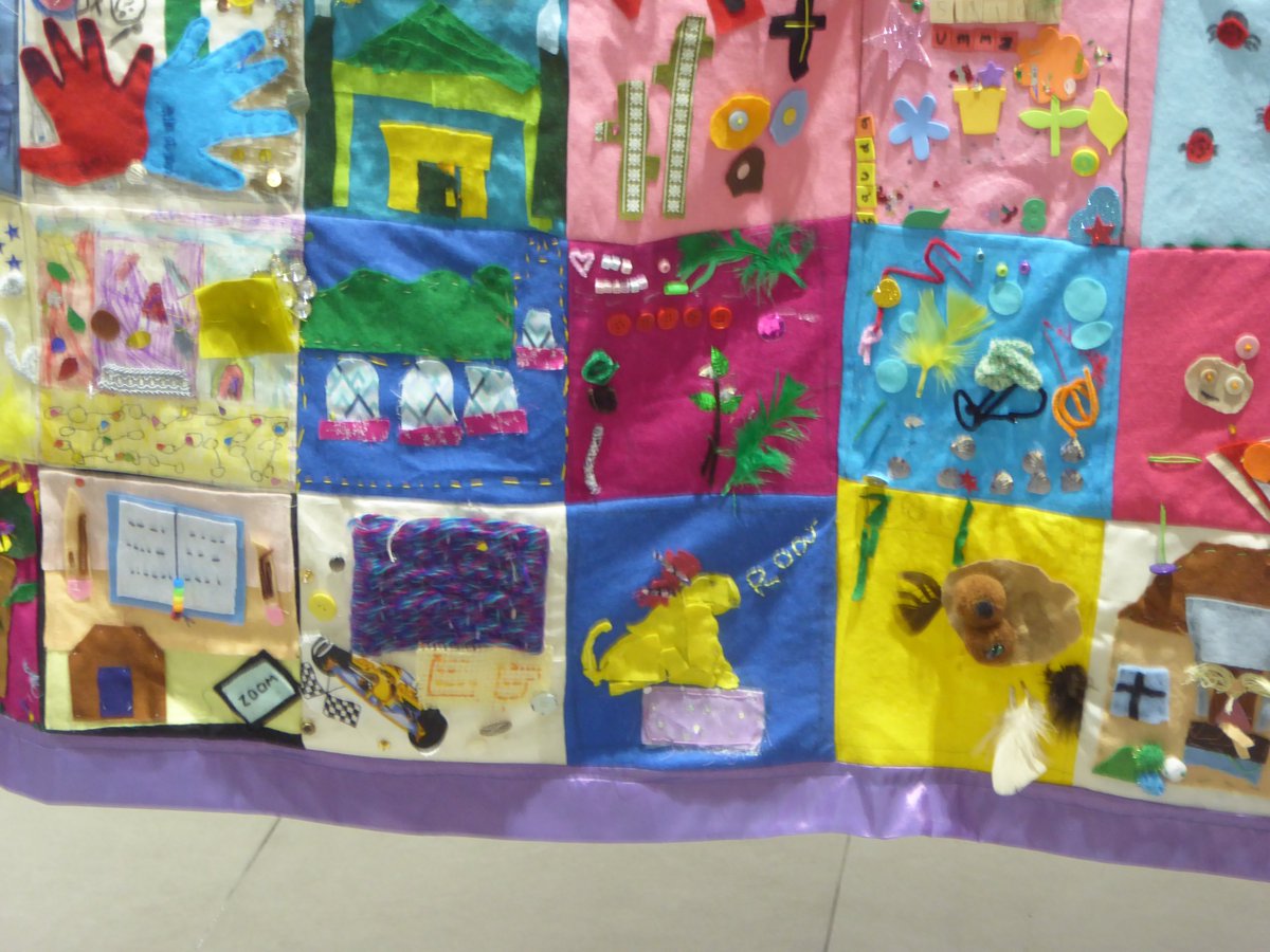 Very proud to see the work of the young artists in year 4 @spsprimary included in the huge quilt displayed @TheBroadwayBrad made by the children of Bradford. @bradford2025 @visitBradford #quilt #untoldstories #Robertspark #Halfmooncafe