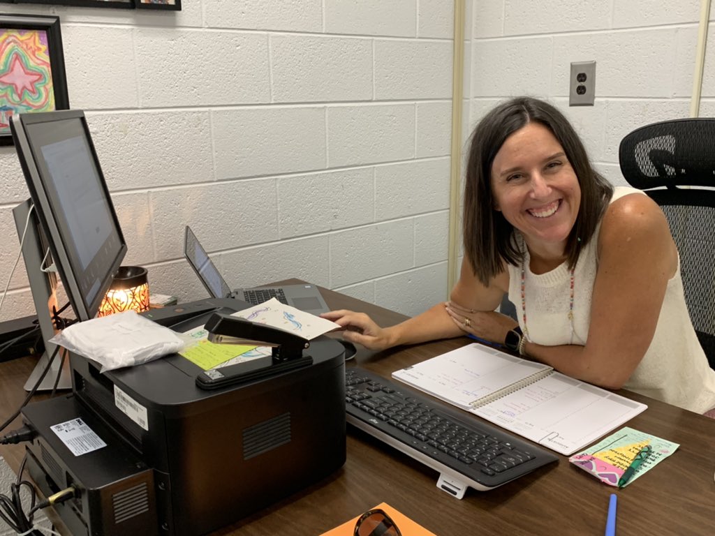 DrKatieHawks's tweet photo. #e2acpsd is underway! #proudprincipal @SilverBluffHigh @AikenPublicSch https://t.co/mIso19oYi6