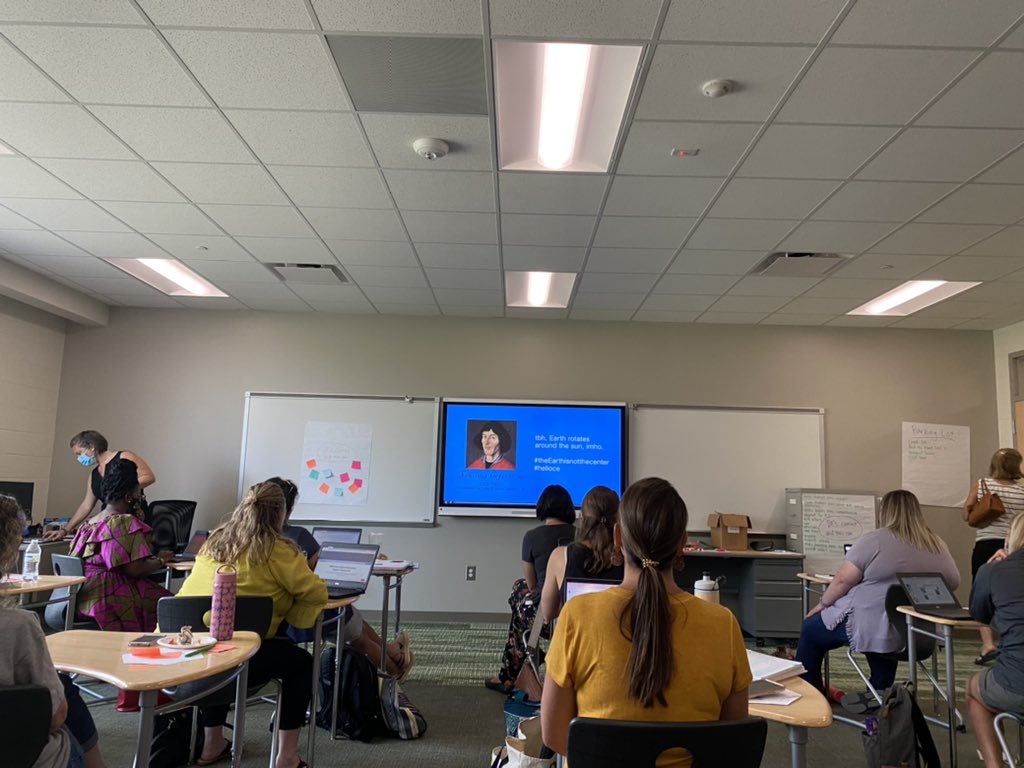 pnabbie's tweet image. #TweetTweet is where it is at in @FortMillSD #FM21STEAM @DiscoveryEd #SpotlightOnStrategies @BeccaSilver_edu