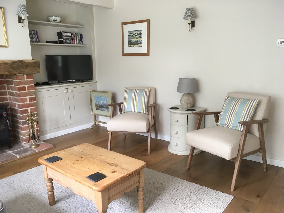 EndGable's tweet image. A small refresh to the sitting room, two armchairs to replace the accent chairs there previously. #cosy