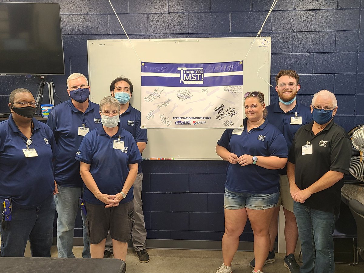 Lowe’s 0437 Lynchburg tweet media