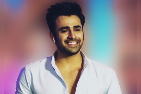 MusicalVibe2's tweet photo. 'Smiling is contagious’, but I experience, agree with and feel these words, only at moments when I see you smiling #PearlVPuri 
☺️😇❤️ https://t.co/LgrMpzkluE