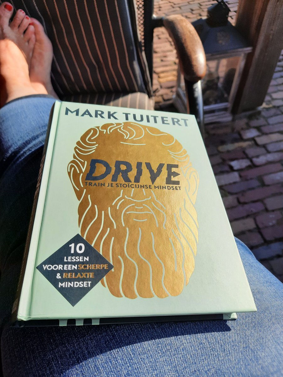 ERNALANDEWEER's tweet photo. @marktuitert # wat een heerlijk, herkenbaar, prettig leesbaar boek# enorm genoten aan de voet van de Holterberg # citaat: " voor stoïcijnen gaat het niet om het bereiken van de haven, maar om het varen zelf" # mooi! https://t.co/uhLwrb43sk
