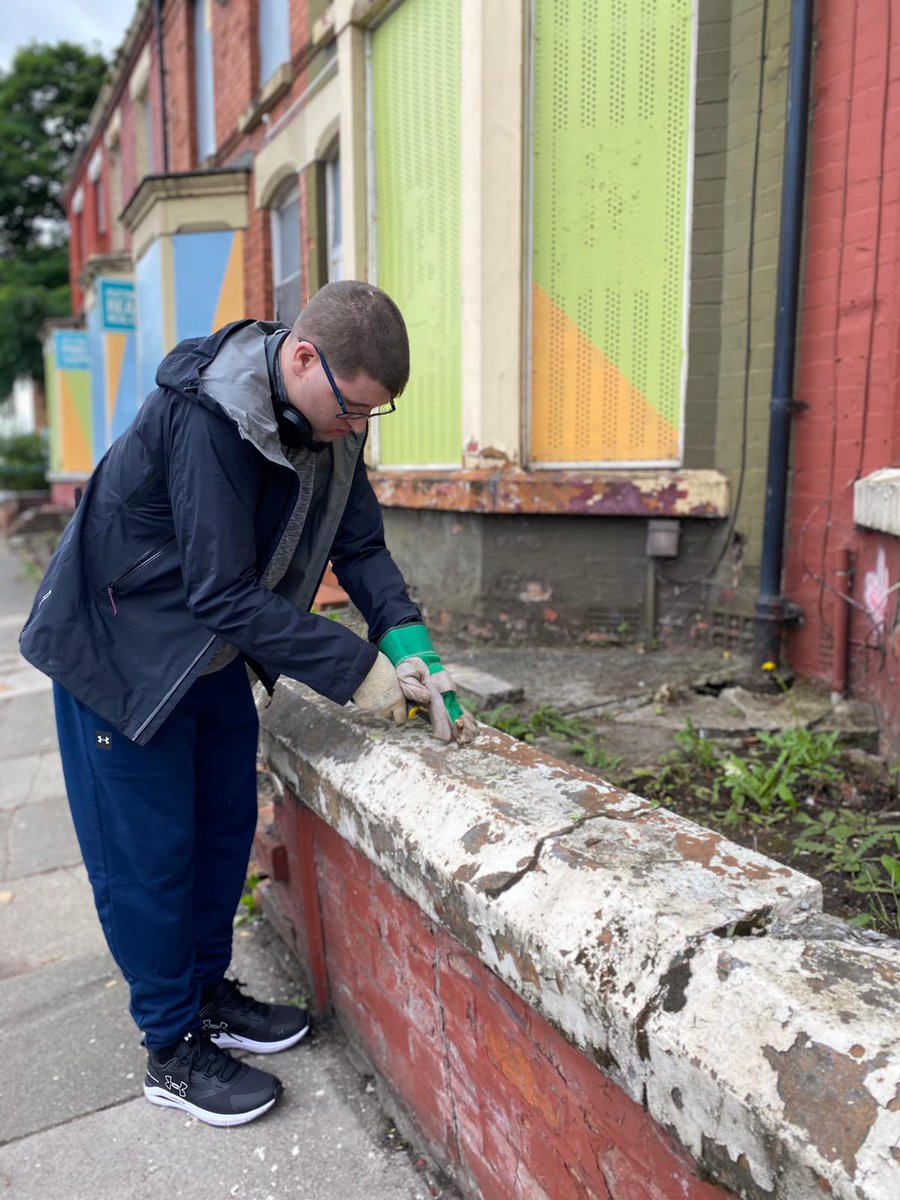 Some more pics from Day 1 of our Social Action Project <a href="/homebakedclt/">Homebaked Community Land Trust</a> pocket garden and terrace

See you again tomorrow 😀