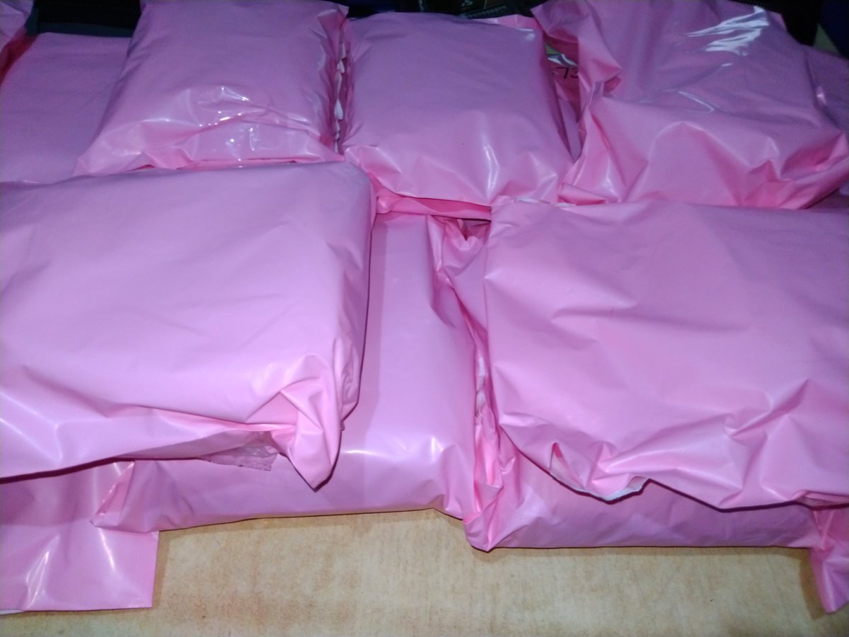 neonscart's tweet photo. #neonsUpdates ♡︎
14 parcels will be ship out tomorrow. Don't forget to sanitize your parcels when you receive them. Thank you so much ♡︎ https://t.co/vOXTSzcr9g