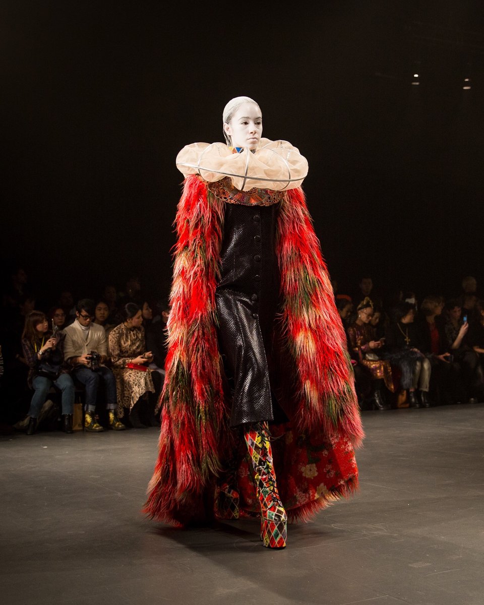 FashionWeek tweet picture