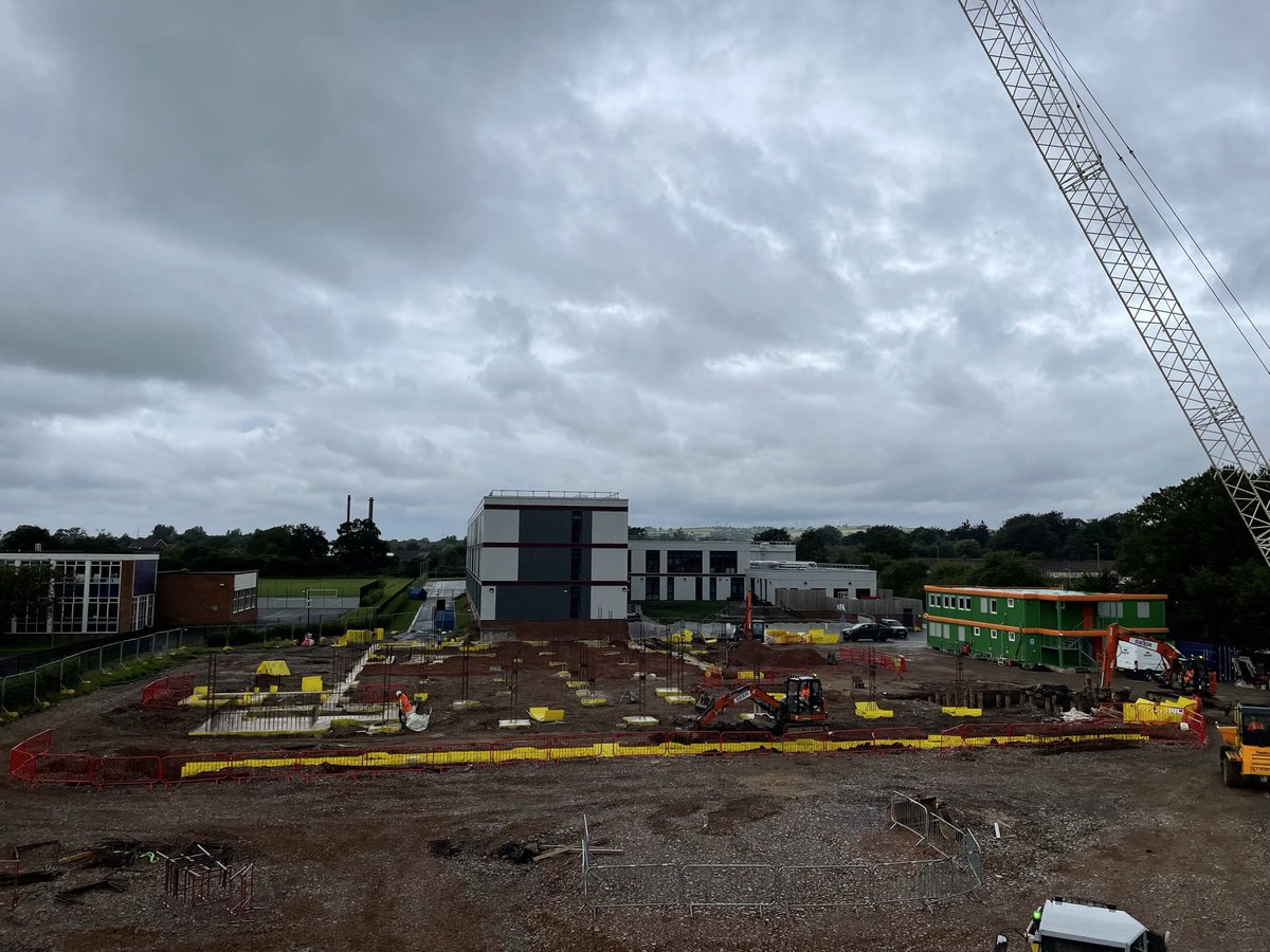 SeerConstructi1's tweet image. Another large concrete pour happening today in Duffyn, Newport #bamconstructuk #camfaudpumps