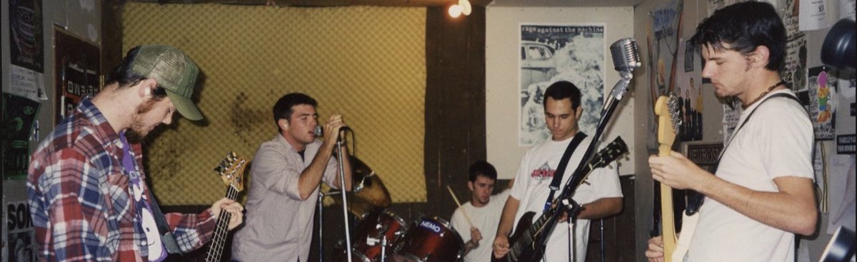 JohnJ2me's tweet image. Well this is surreal, all 500 copies just sold out in 1 hour and 40 minutes.  Truly humbled and not sure what to say right now but know we love you all and thank you all so very much for the support! We miss you Noah Warner, rest in power always.
#Nemo #Avett #2me