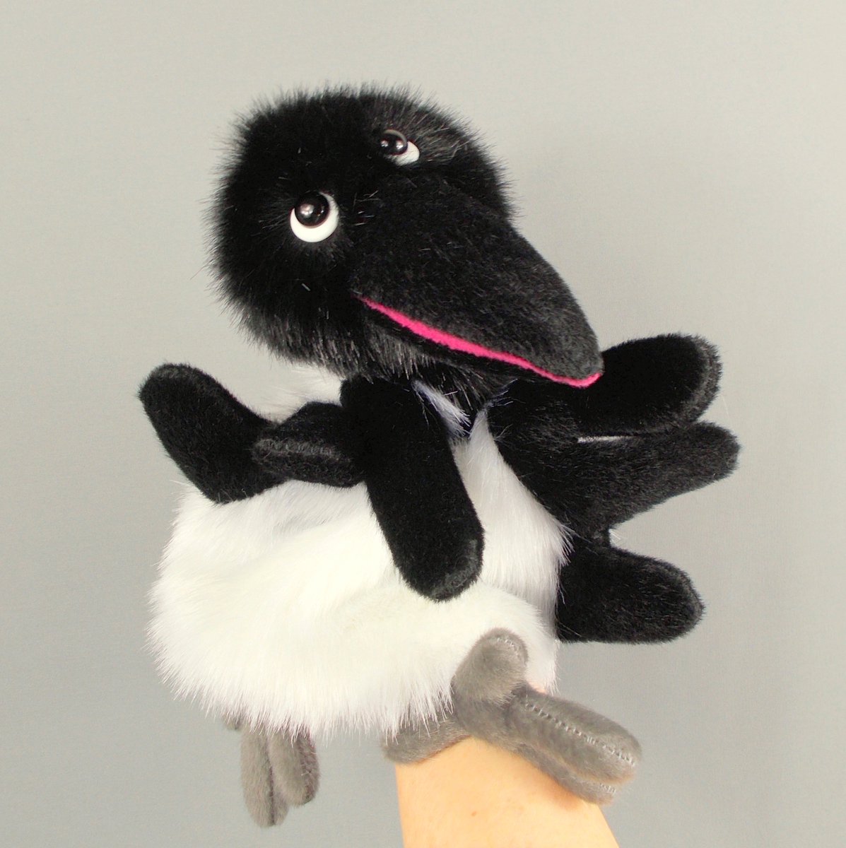 OlgaMak95706937's tweet photo. Magpie Puppet for children. Plush Hand puppet Magpie. Bibabo toy. Glove Puppet bird. Marionette. Bird toy Magpie for home puppet theater.
https://t.co/tRbZ8RrfVF
#hand_puppet #bibabo #marionette #etsy #toy_glove #puppet_theater https://t.co/iOydAexNyF
