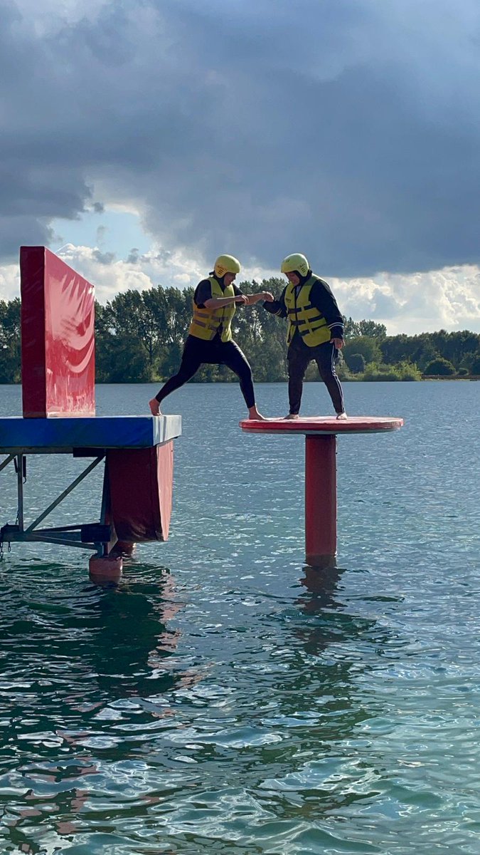 Gisteren een sportieve en hilarische dag gehad met de jongeren uit Moerwijk.
😂😂 #vakantieactiviteiten #jeugdwerk #meidenwerk #moerwijk <a href="/SociaalWerkNL/">Sociaal Werk Nederland</a> <a href="/Mooiwelzijn/">Mooi welzijn</a>