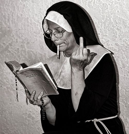 evanoalan's tweet image. #touchepasamesgosses 
tu as  des gosse branleur ! non alors ferme taglle
bon a rien dictateur de papier! 
on va  te montrer
qui est le peuple !
vas voir ta vieille et casse toi ! 
ton vaccin #delamerde