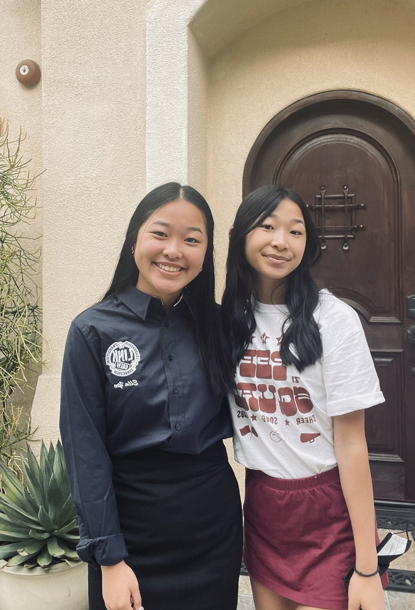 Can’t believe it’s the first day of school! AHS Sophmore and Senior #ArcadiaFirstDay