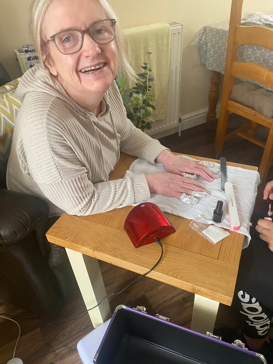 jlcCMG's tweet photo. Our Mount pleasant service was busy today with glamming up #nailbar #funkynails #pampertime #talentedstaff 👏👏 @Achieve_Support https://t.co/4SkFagBf03