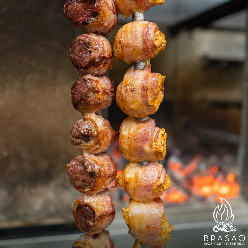 BrasaoBrazilian's tweet photo. Everything is instantly improved when wrapped in bacon. 🥓 https://t.co/xWXikIddPL