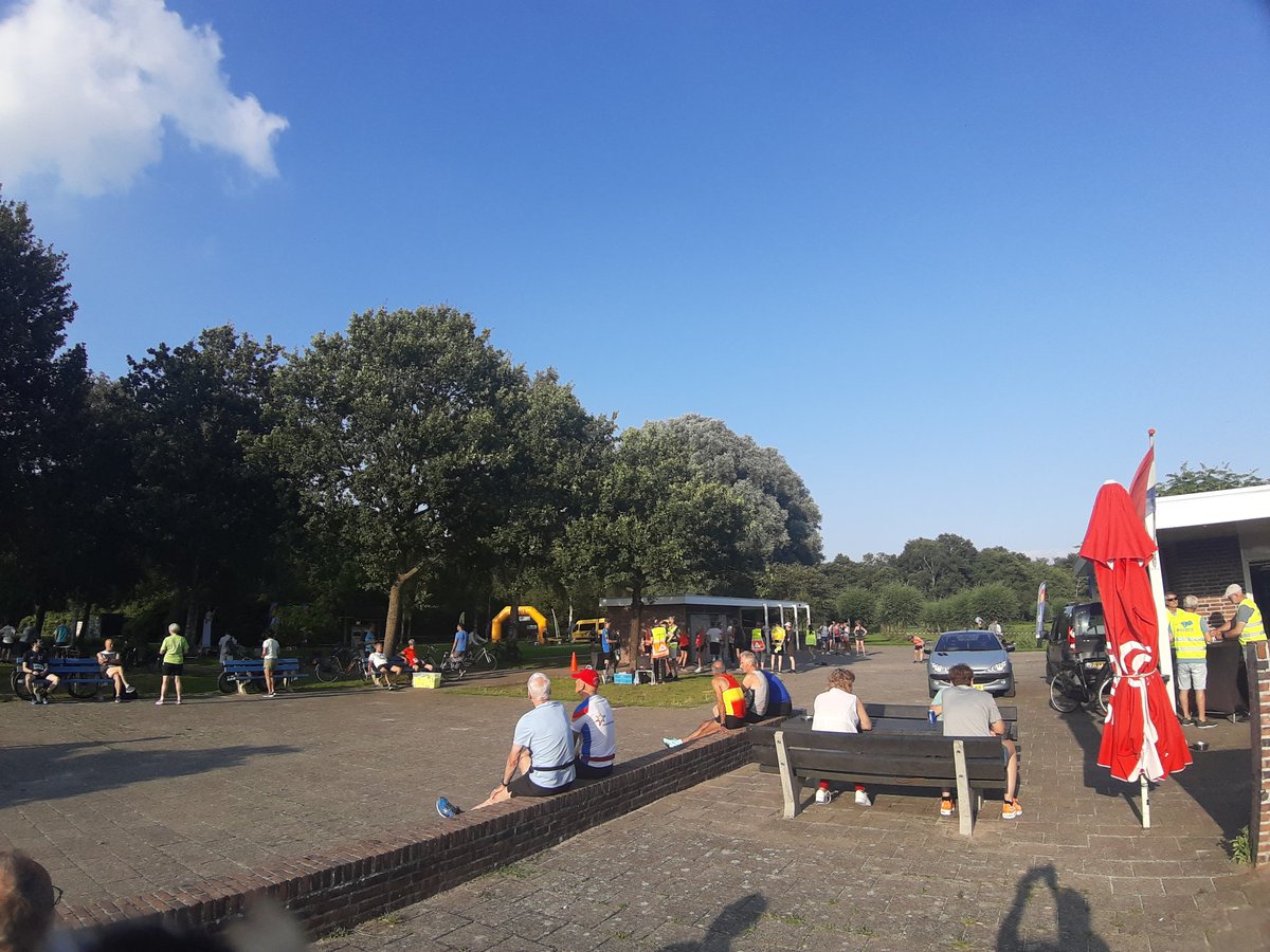 LeistraAlex's tweet photo. #kiosk #groenester #avondloop #recreanten heerlijk weer vandaag volop genieten op de groene ster https://t.co/SaWDoA3hM6